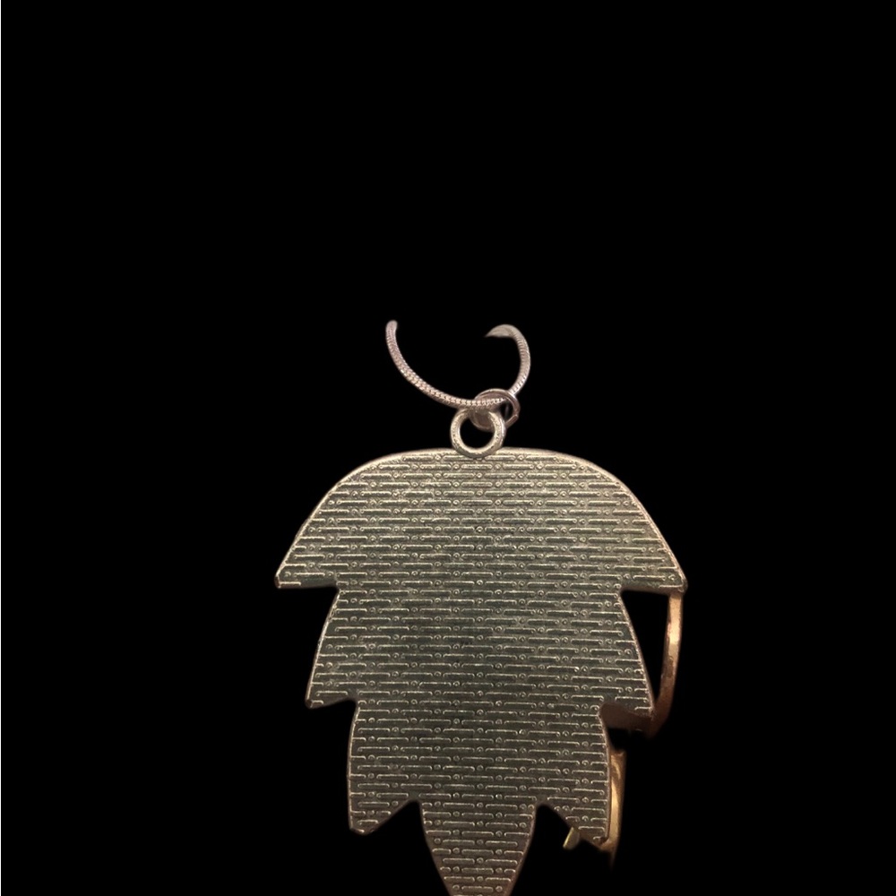 Beautiful glitter and resin necklace - Picture 2 of 6